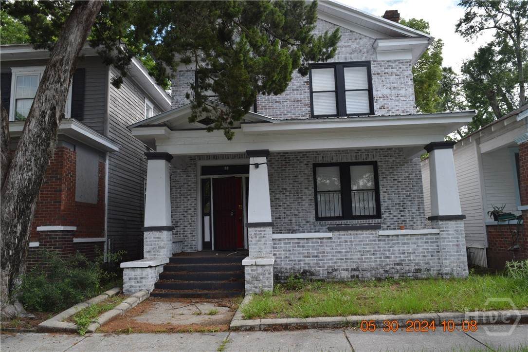 616 40th Street - Photo 1