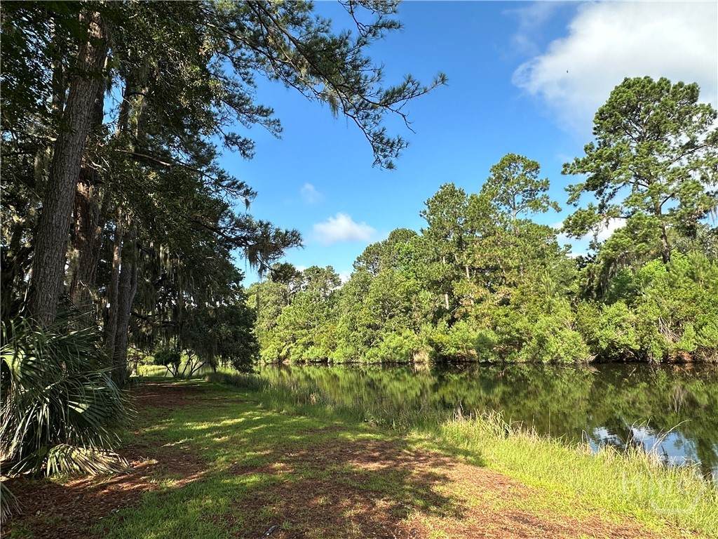 8 Topsail Court - Photo 1