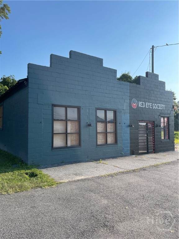 1505 Bay Street - Photo 1