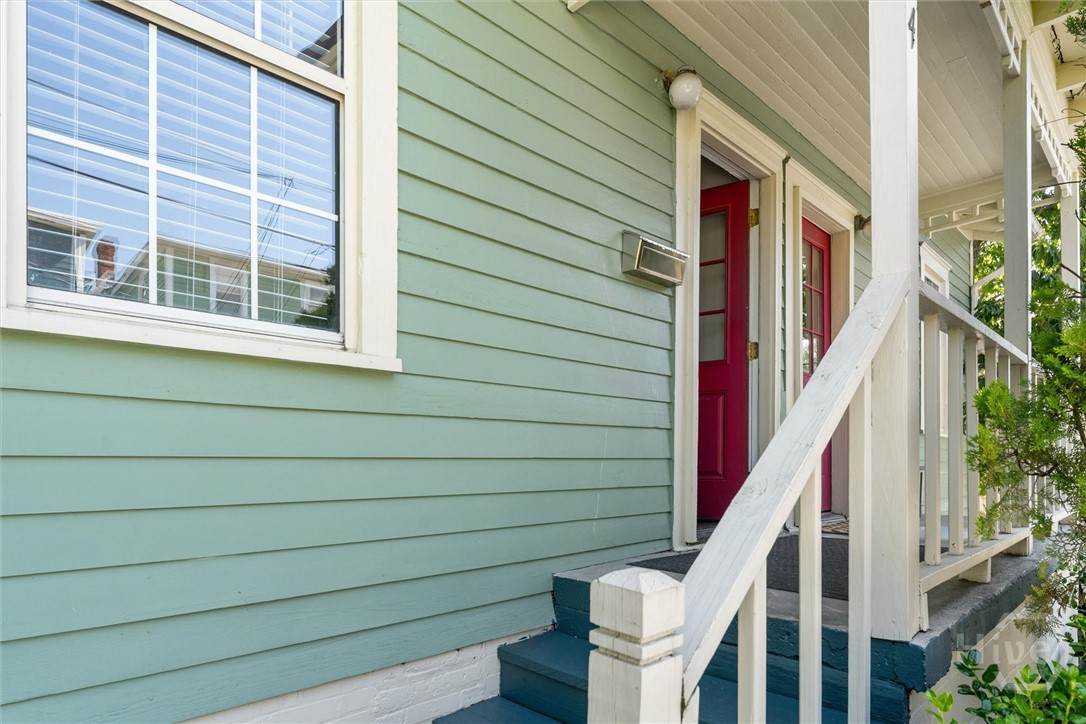 534 Gordon Lane - Photo 1