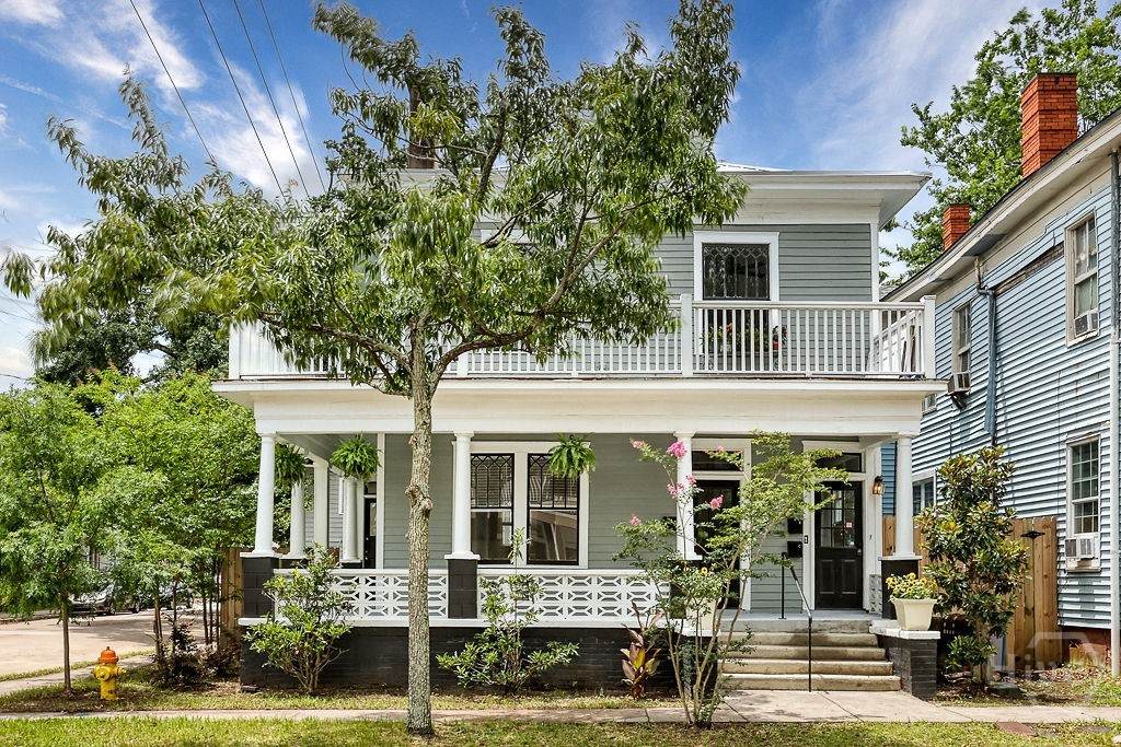 301 32nd Street - Photo 1