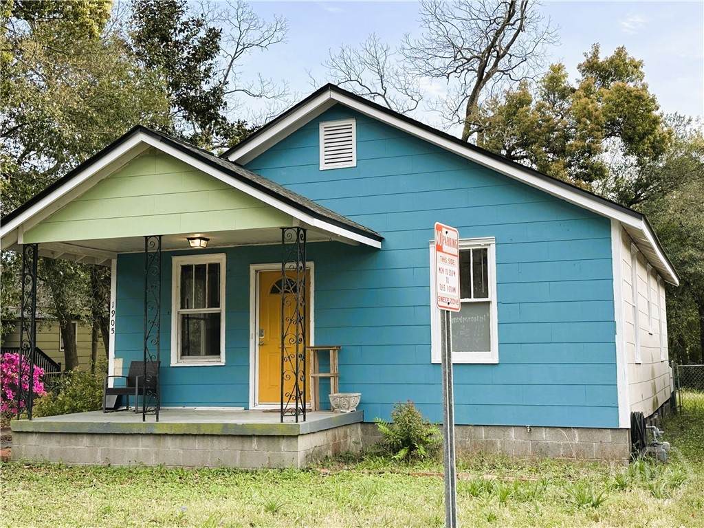 1905 Harrison Street - Photo 1