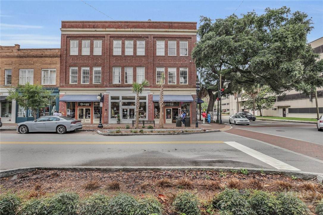 321 Broughton Street - Photo 1