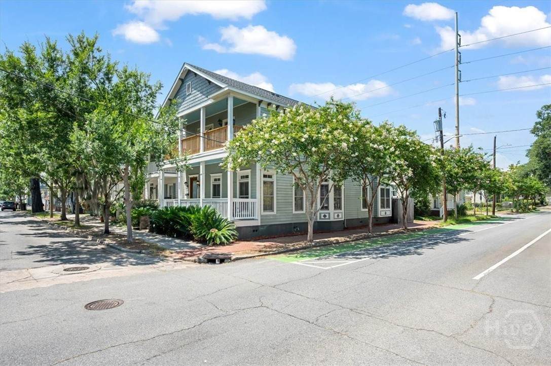 220 33rd Street - Photo 1