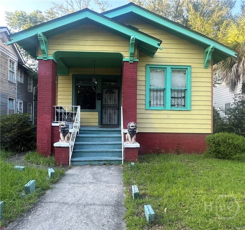 610 38th Street - Photo 1