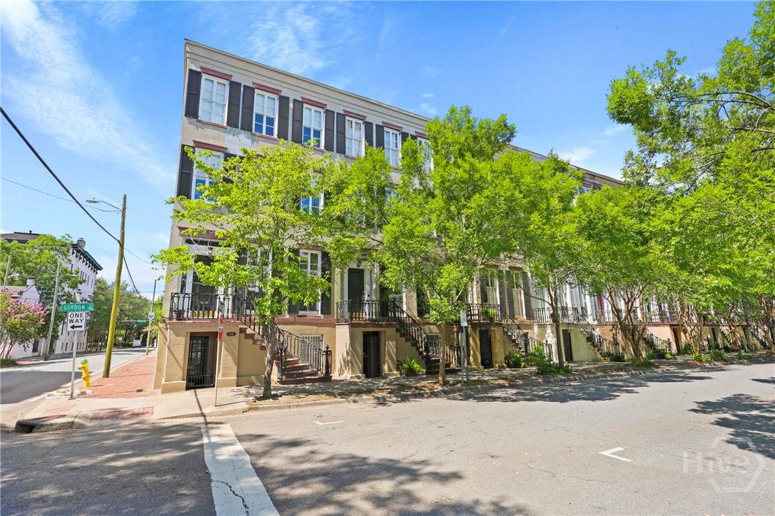 103 Gordon Street - Photo 1