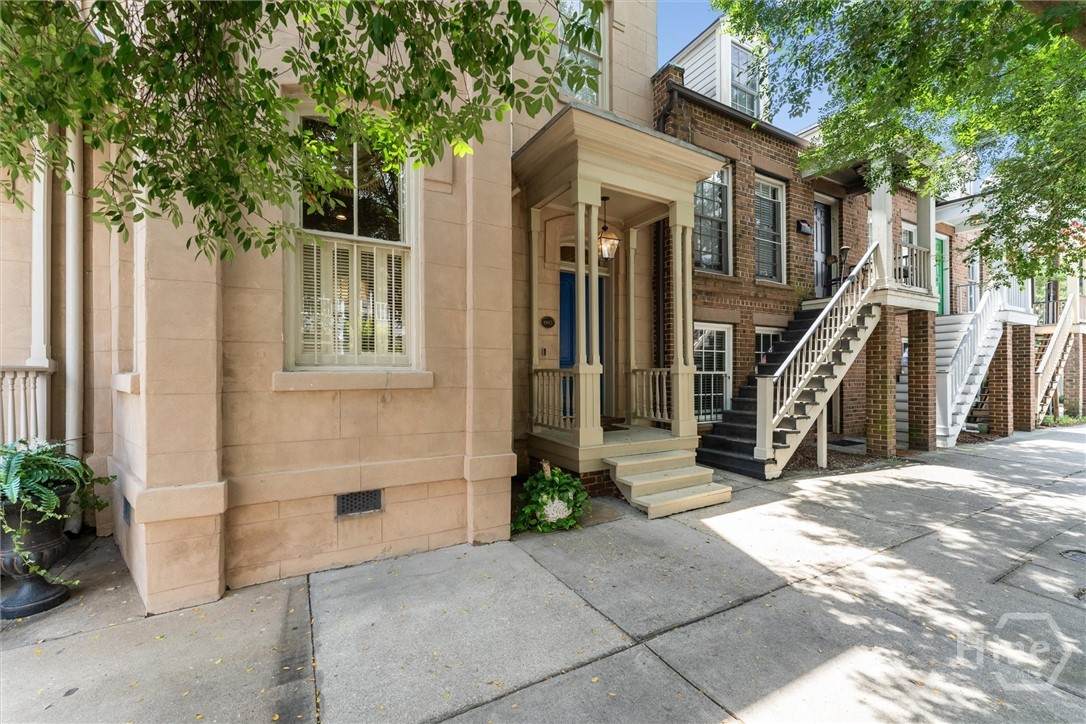 507 Broughton Street - Photo 1