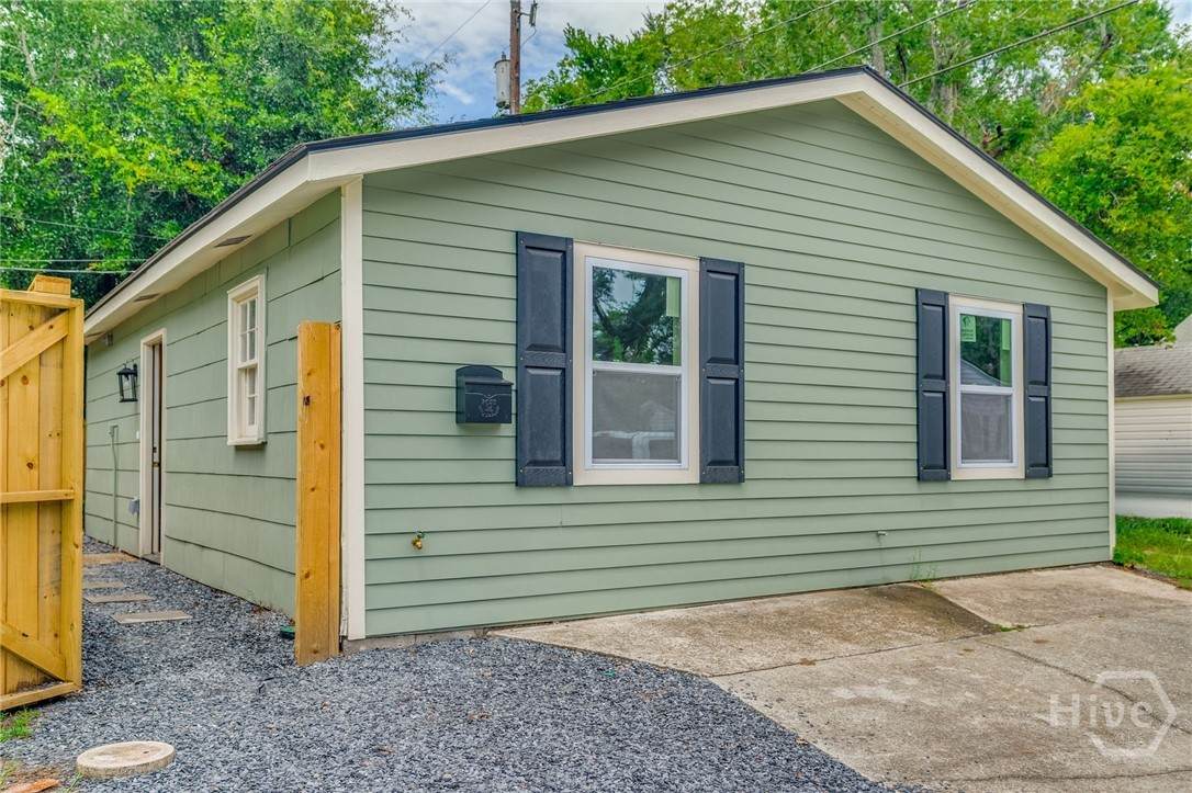 2142 42 Street - Photo 1