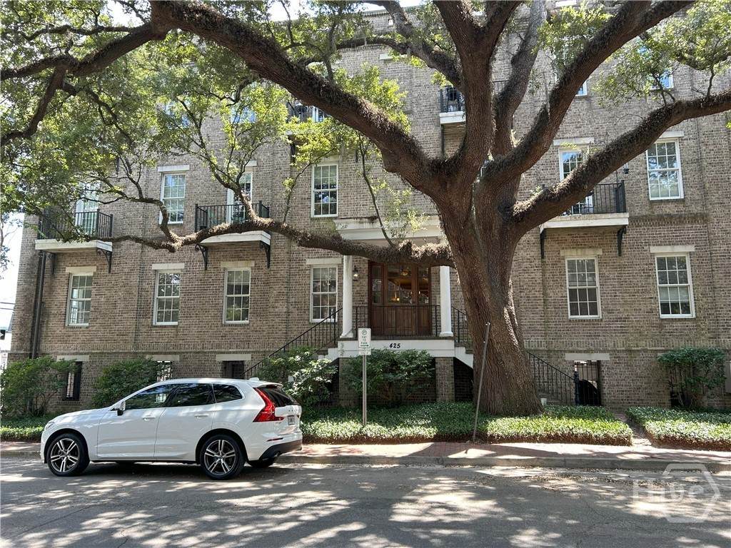 425 Mcdonough Street - Photo 1