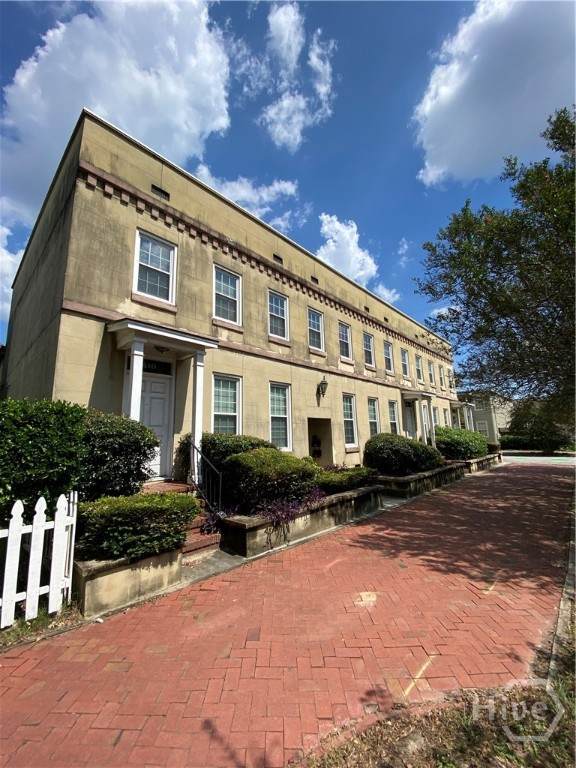 410 Hall Street - Photo 1