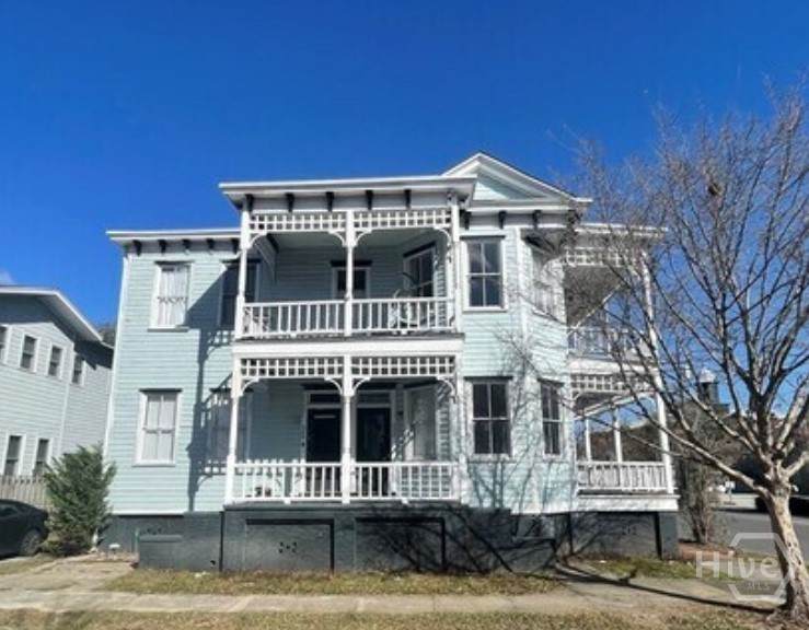 320 31 Street - Photo 1