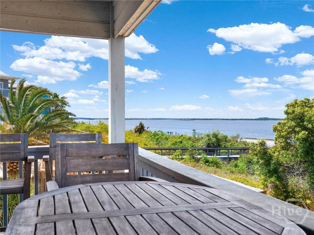 1217 Bay Street - Photo 1