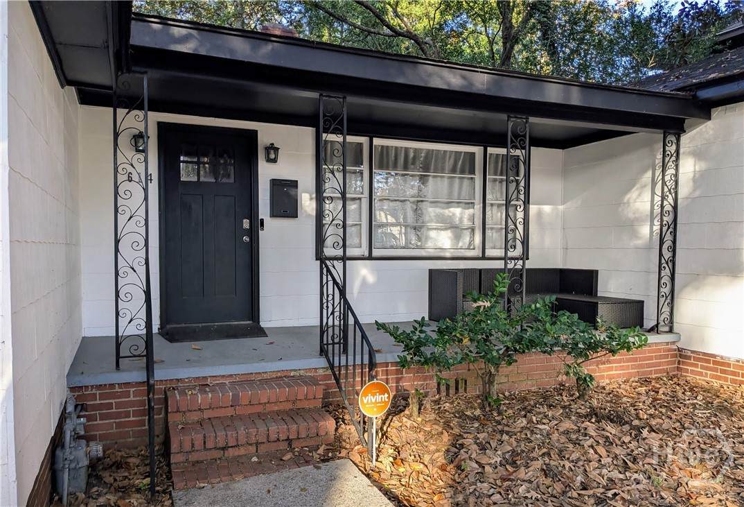 614 37th Street - Photo 1