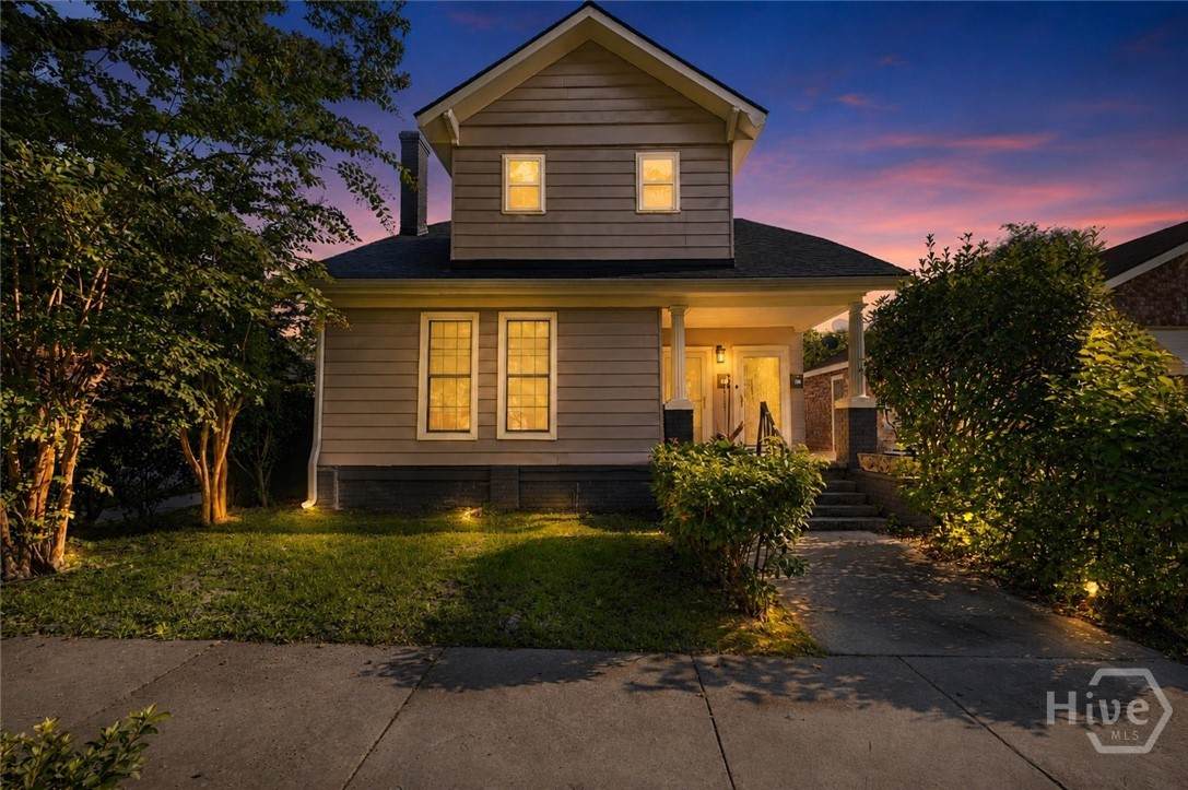 829 34th Street - Photo 1
