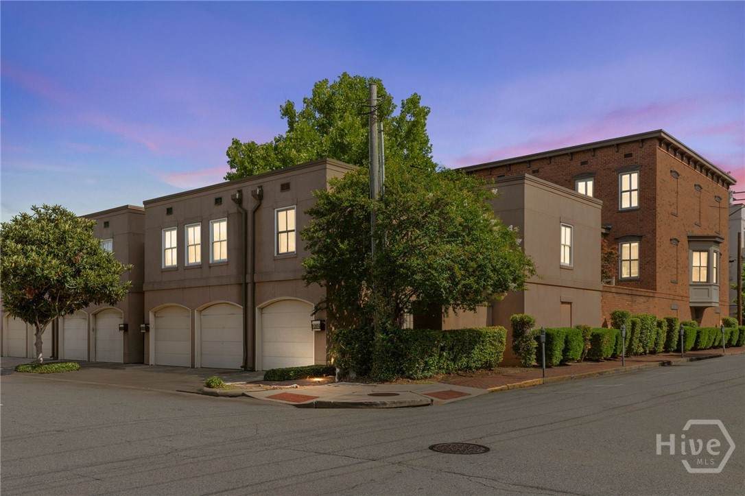 302 Wayne Street - Photo 1