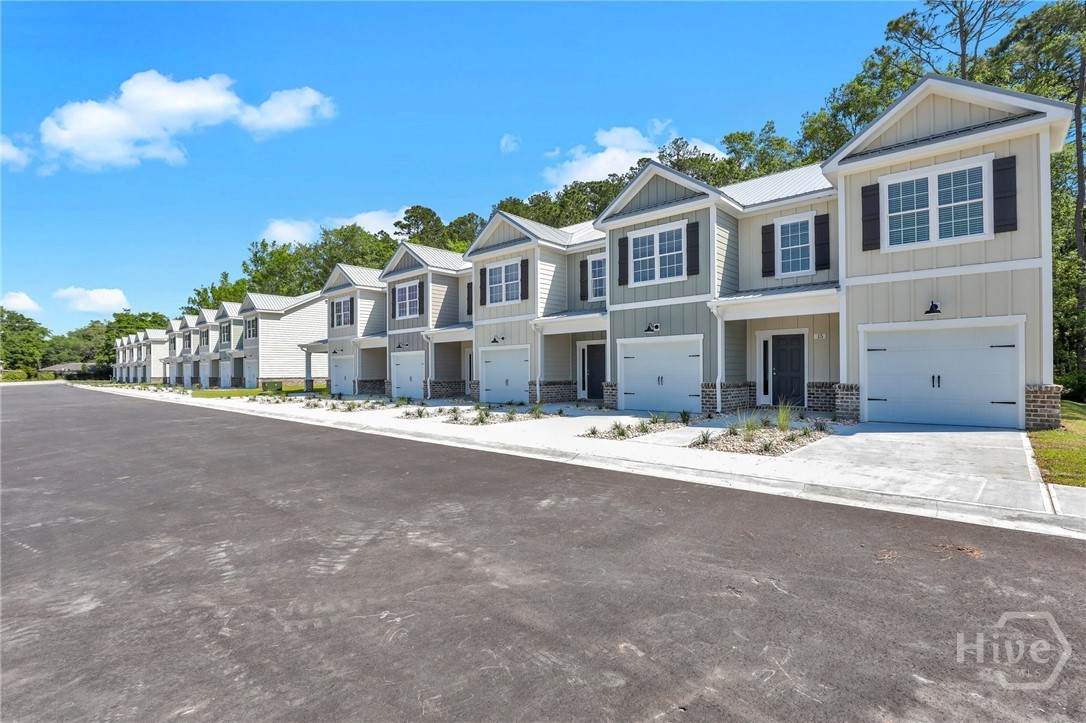 105 Sherwood Court - Photo 1