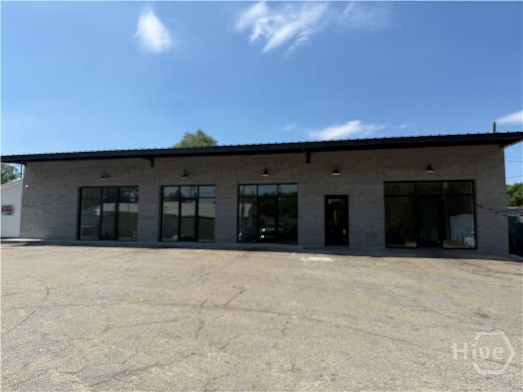 405 Laurel Street - Photo 1