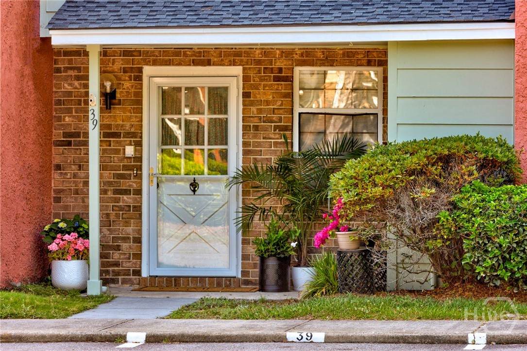 39 Helmsman Court - Photo 1