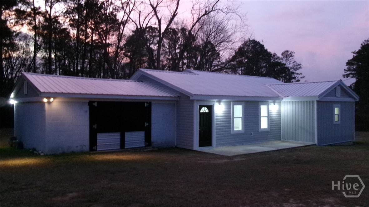 17827 129 Highway - Photo 1