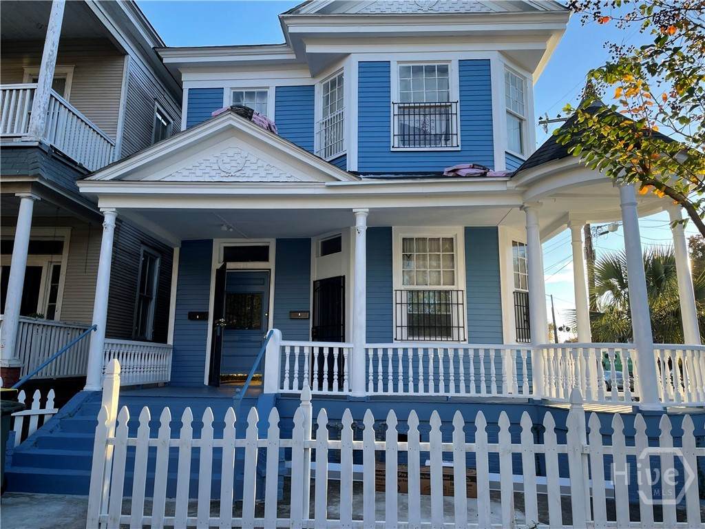 201 39th Street - Photo 1