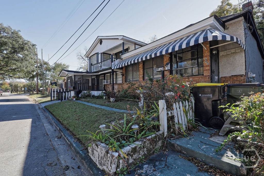 645 31st Street - Photo 1