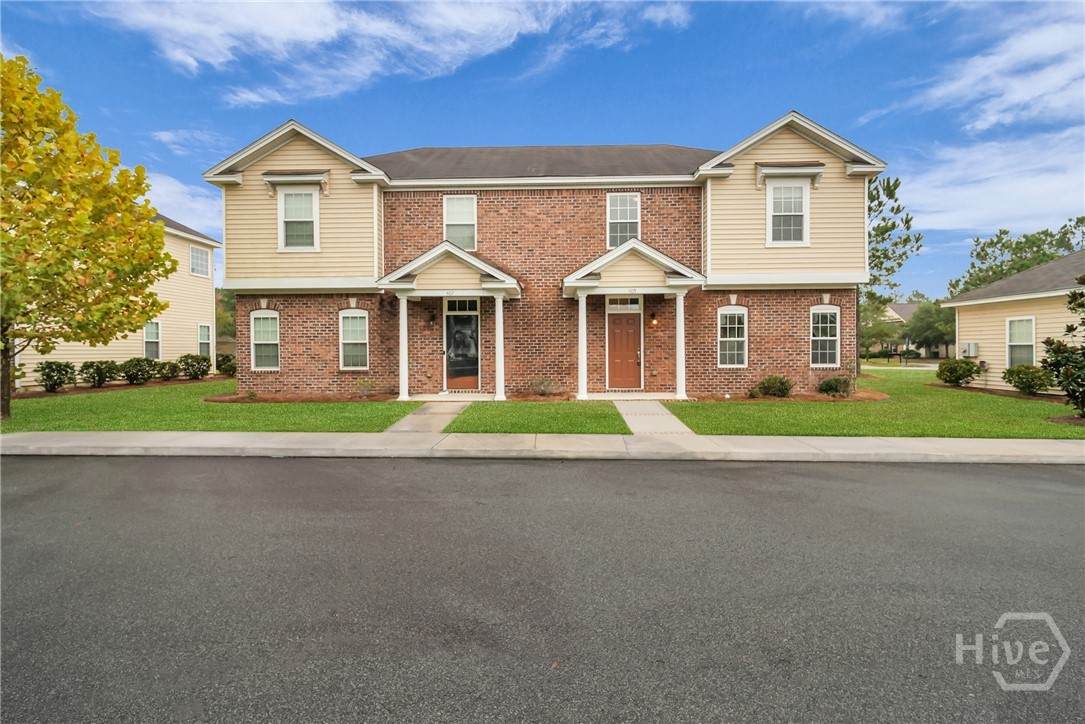 409 Old Ivey Square - Photo 1