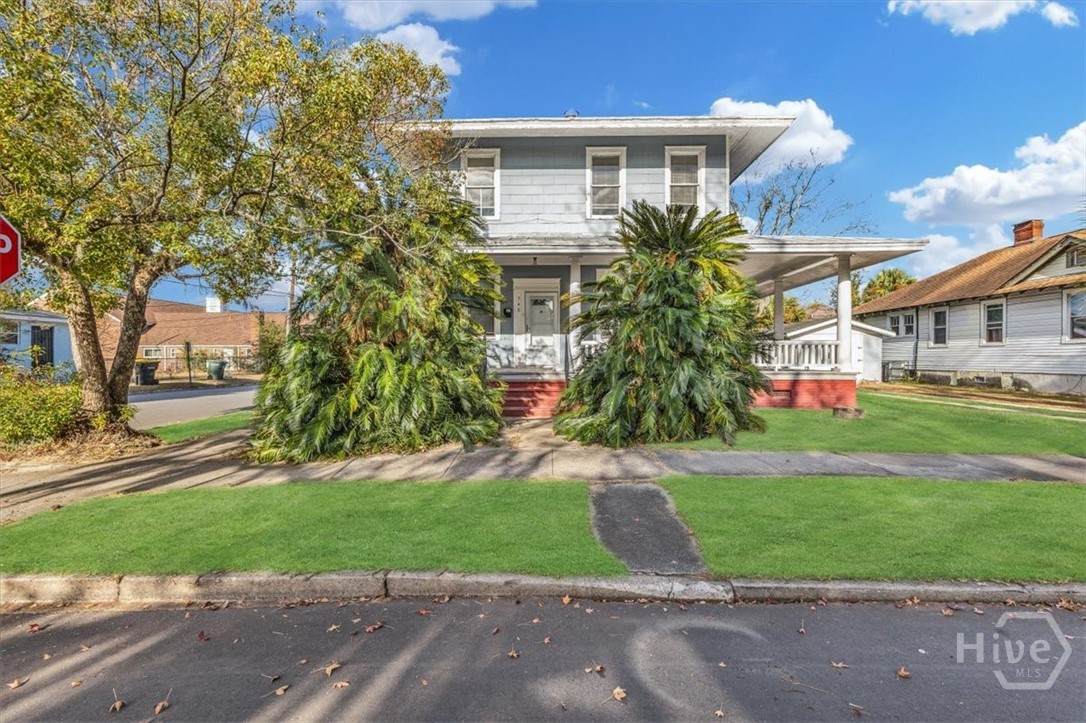 540 44th Street - Photo 1