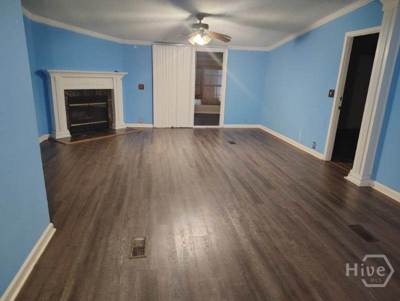 https://bt-photos.global.ssl.fastly.net/savannah/orig_boomver_1_c6c20017f580f788585395f1c67051be-2.jpg