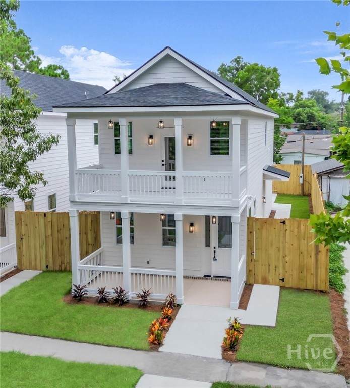 904 33rd Street - Photo 1