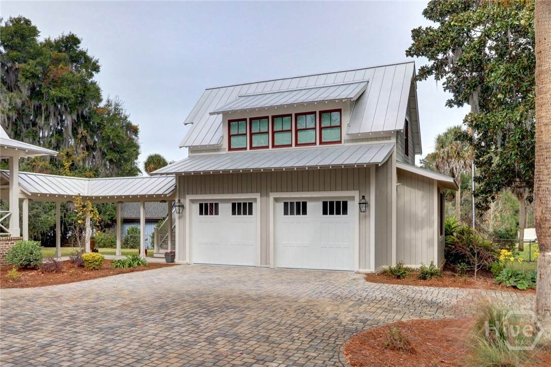 1320 Wilmington Island Road - Photo 1