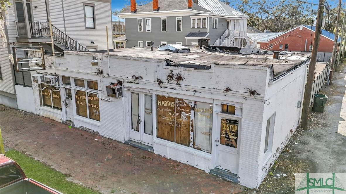 2415 Montgomery Street - Photo 1