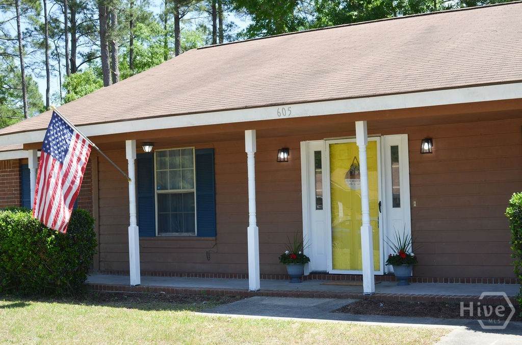 605 Windhaven Drive - Photo 1