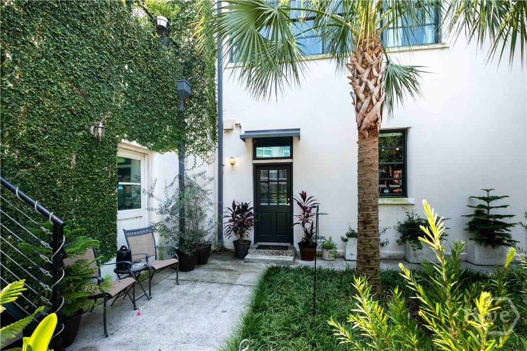 528 Selma Street - Photo 1