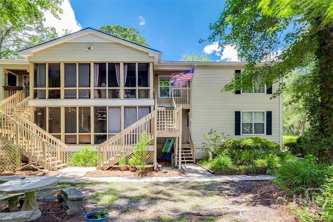 401 Cromwell Road - Photo 1