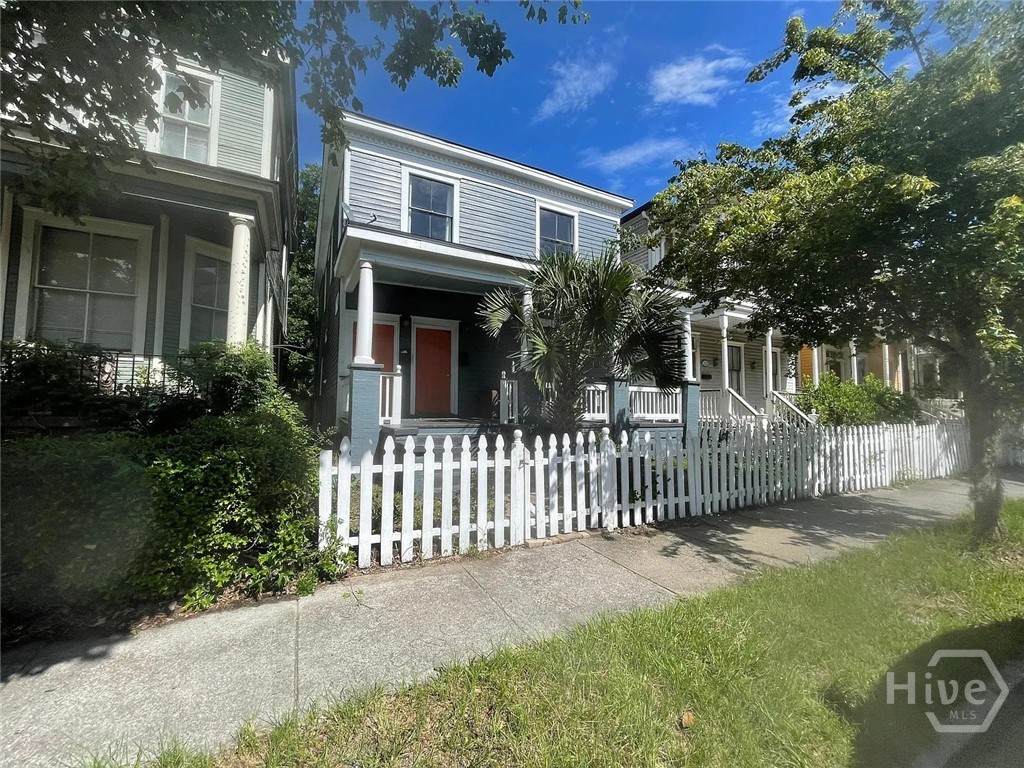 2206 Barnard Street - Photo 1