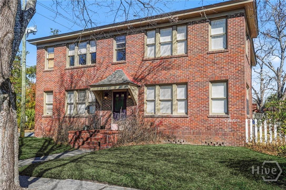 902 34th Street - Photo 1