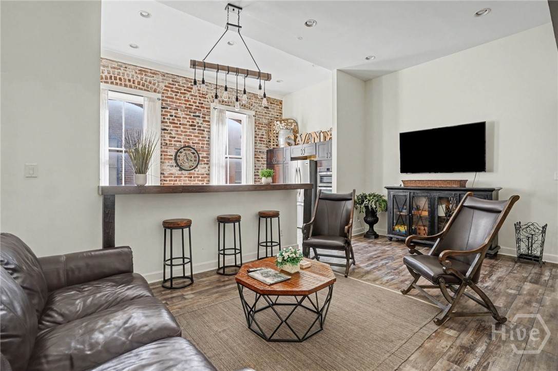 110 Barnard Street - Photo 1