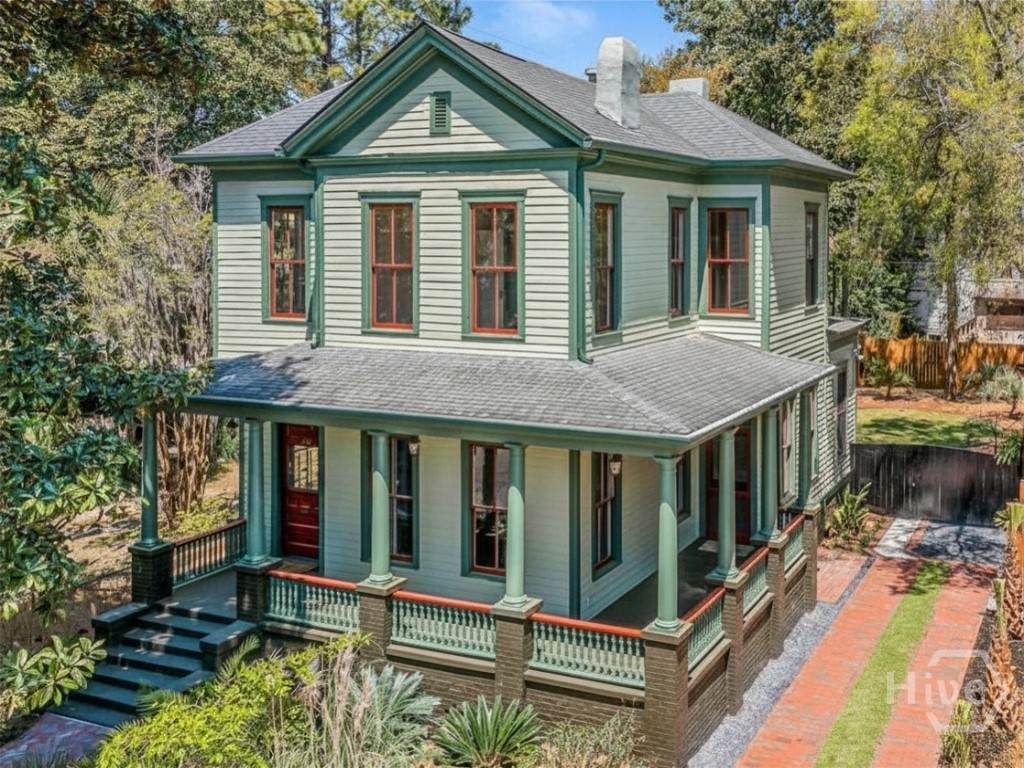 212 40th Street - Photo 1
