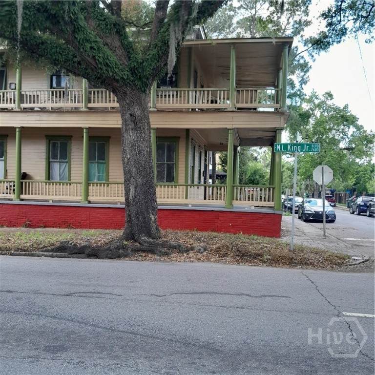 501 42nd Street - Photo 1