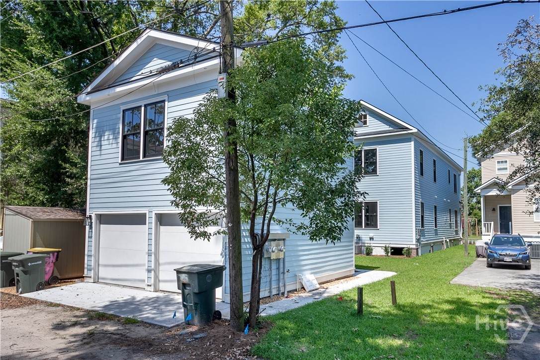 1718 Barnard Street - Photo 1