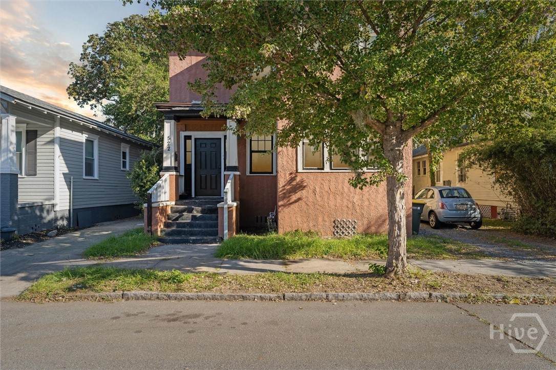 522 38th Street - Photo 1
