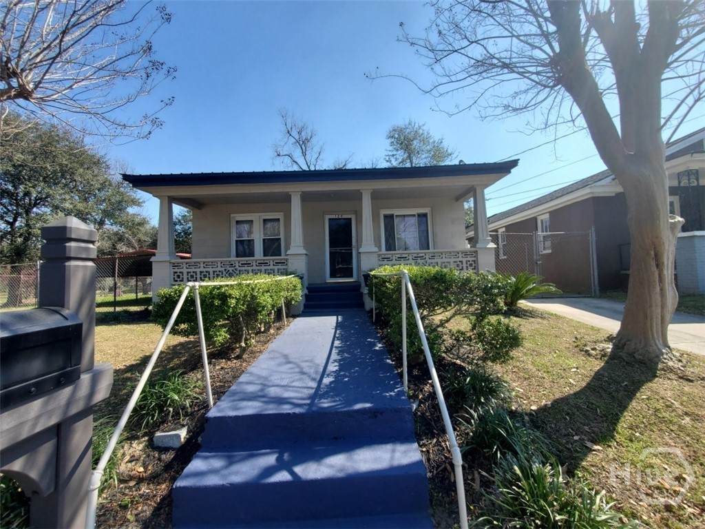 120 Jenks Street - Photo 1