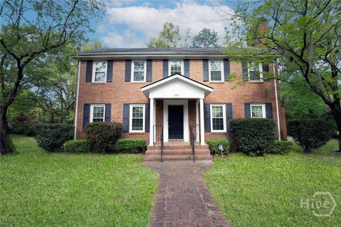 807 Kings Road - Photo 1
