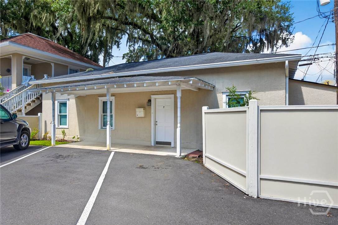 1010 Victory Drive - Photo 1
