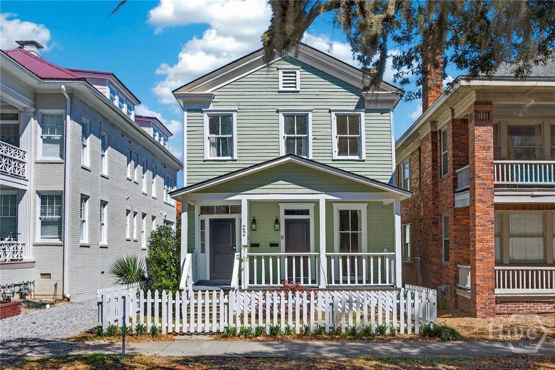22 37th Street - Photo 1
