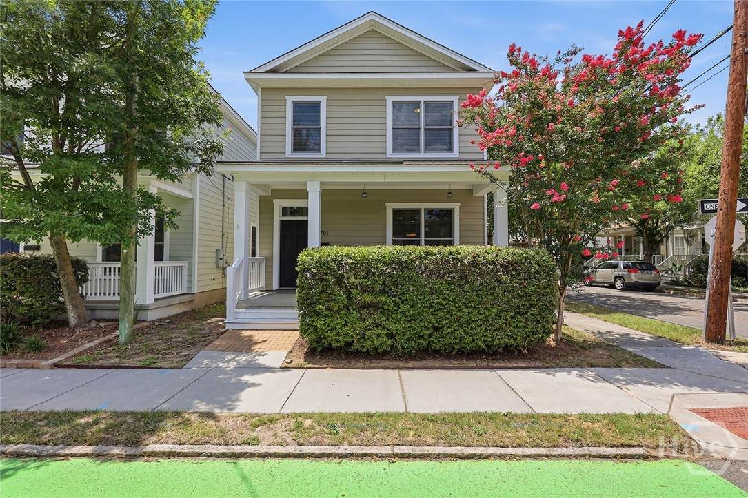 1701 Lincoln Street - Photo 1