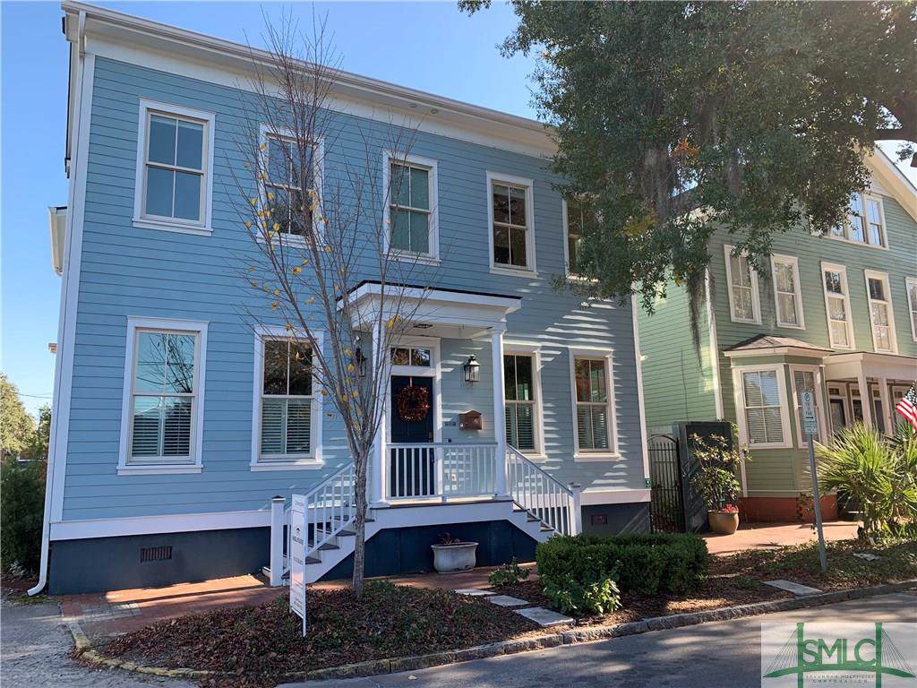 212 Houston Street - Photo 1