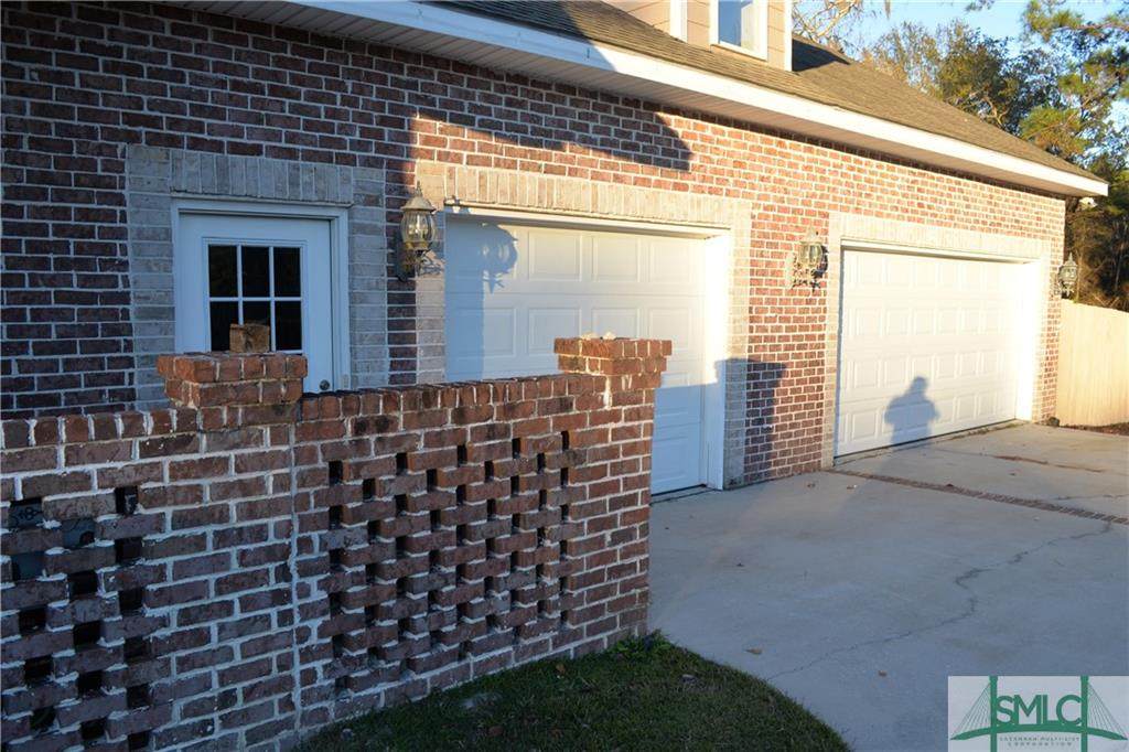 134 Cambridge Drive - Photo 1