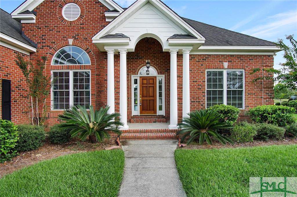 8 Crestwood Drive - Photo 1