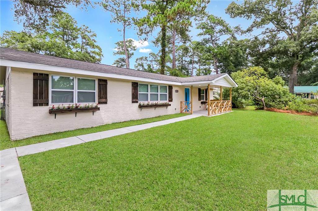 16 Silverstone Circle - Photo 1